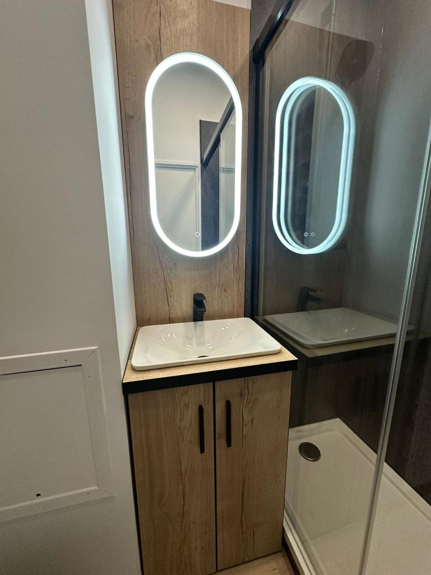 Studio-cabine 4 Pers, Wifi Et Garage. Apartment
